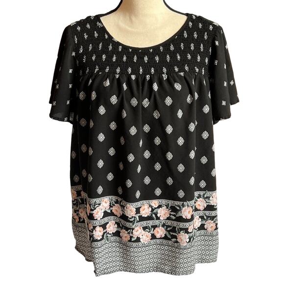 Torrid Flutter Sleeve Black Floral Top Size 1 - Picture 1 of 4